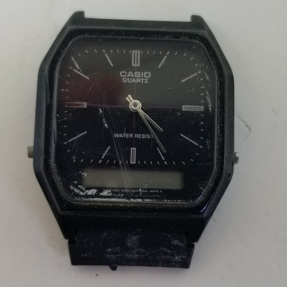 1980's Casio Korean whater resistant watch face